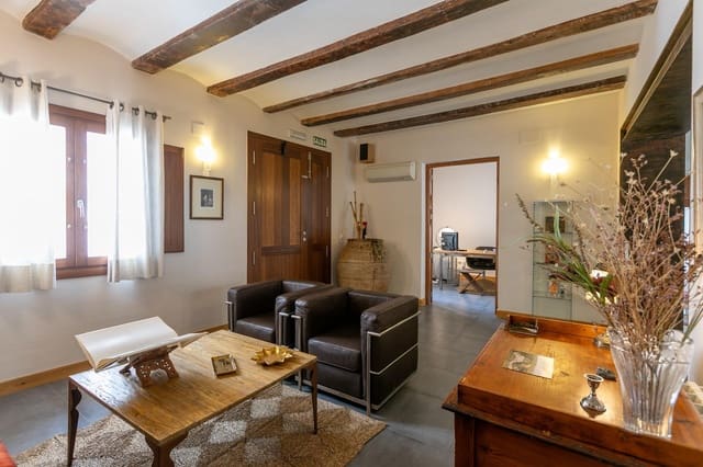 9 bedroom Hotel for sale in Chulilla with pool - € 999,000 (Ref: 9159445)