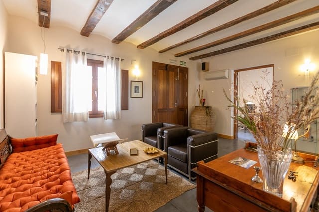 9 bedroom Hotel for sale in Chulilla with pool - € 999,000 (Ref: 9159445)