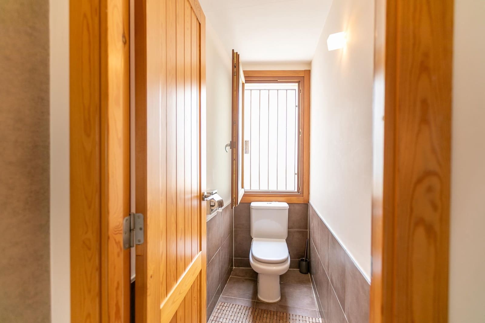 9 soveværelse Hotel til salg i Chulilla med swimmingpool - € 999.000 (Ref: 9159445)