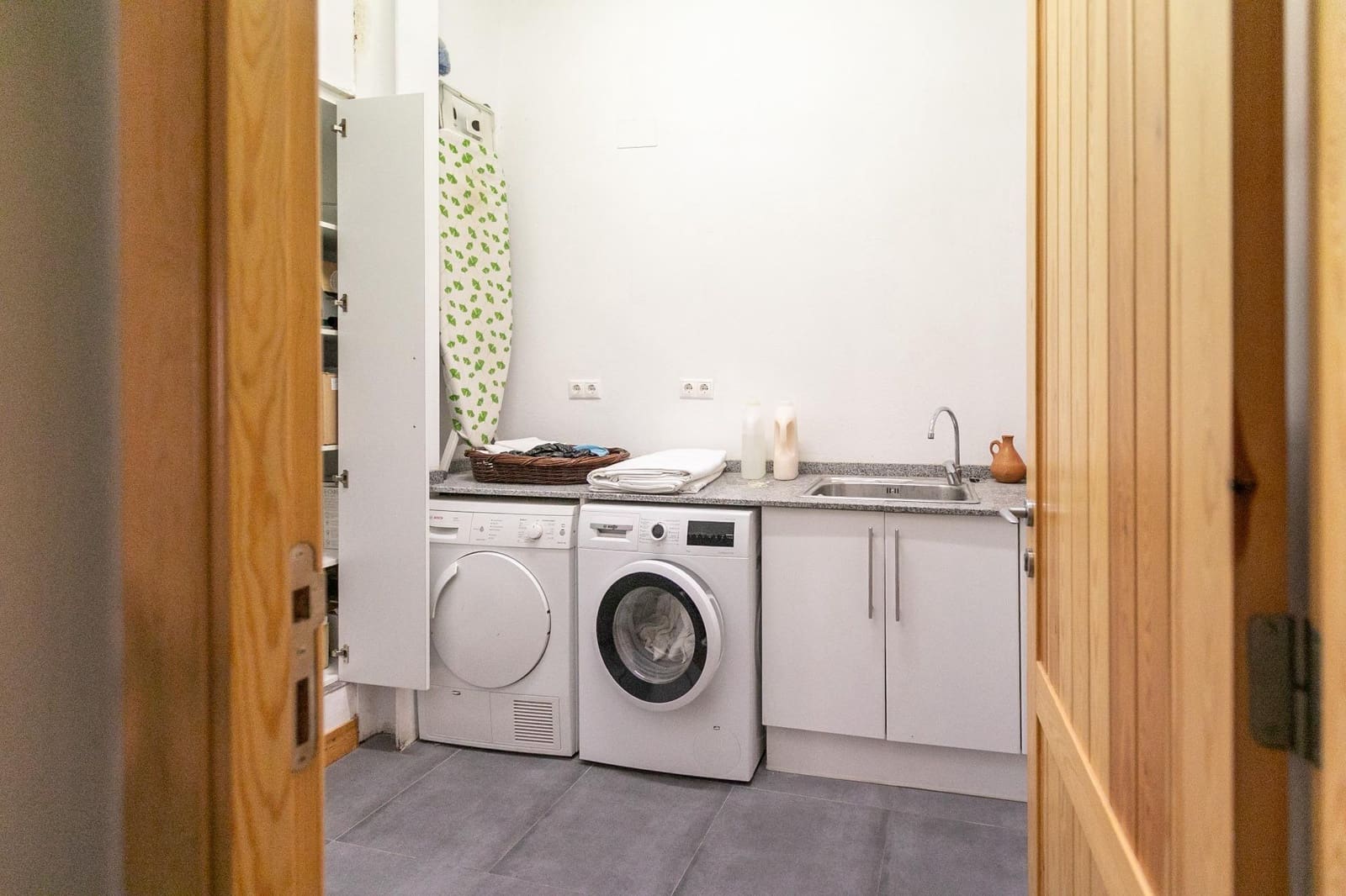 9 soveværelse Hotel til salg i Chulilla med swimmingpool - € 999.000 (Ref: 9159445)