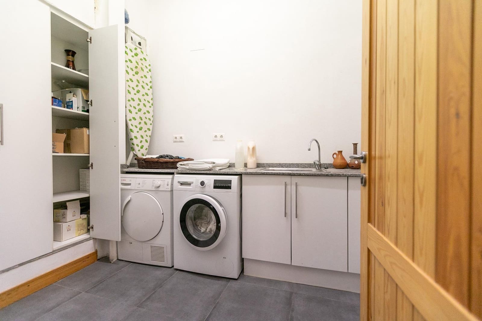 9 soveværelse Hotel til salg i Chulilla med swimmingpool - € 999.000 (Ref: 9159445)