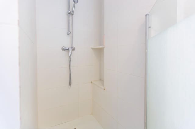 3 bedroom Villa for sale in Montroy - € 266,000 (Ref: 9395998)