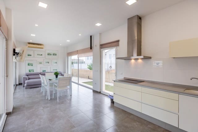 3 bedroom Villa for sale in Montroy - € 266,000 (Ref: 9395998)