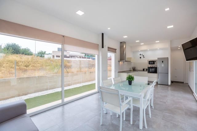 3 bedroom Villa for sale in Montroy - € 266,000 (Ref: 9395998)