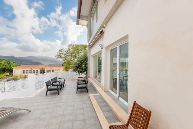 3 bedroom Villa for sale in Montroy - € 266,000 (Ref: 9395998)