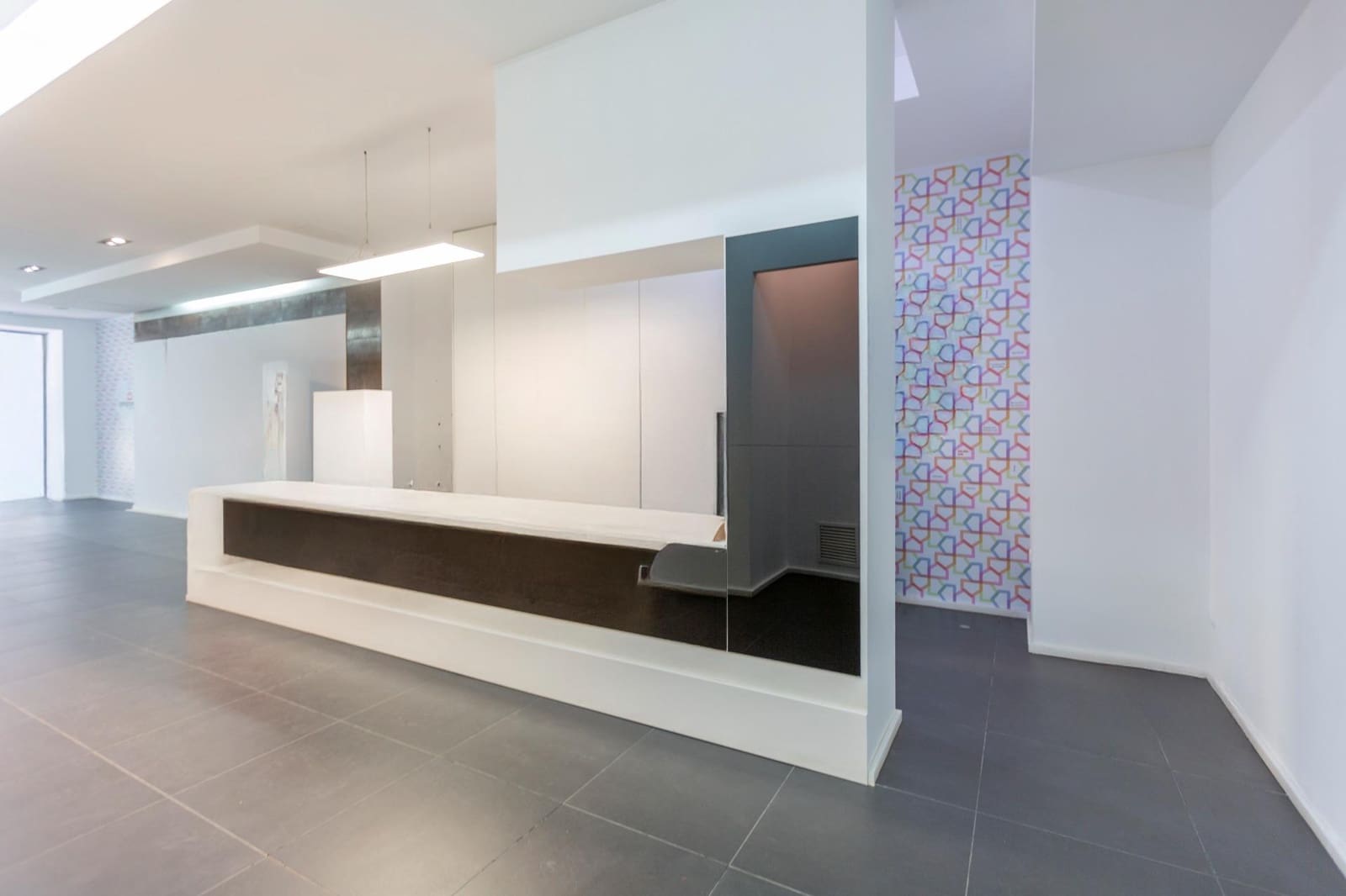 Commercieel te huur in Valencia stad - € 3.500 (Ref: 9401054)