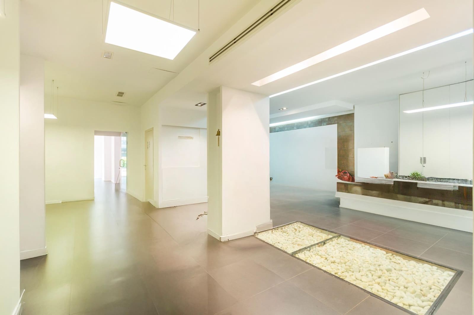 Commercieel te huur in Valencia stad - € 3.500 (Ref: 9401054)