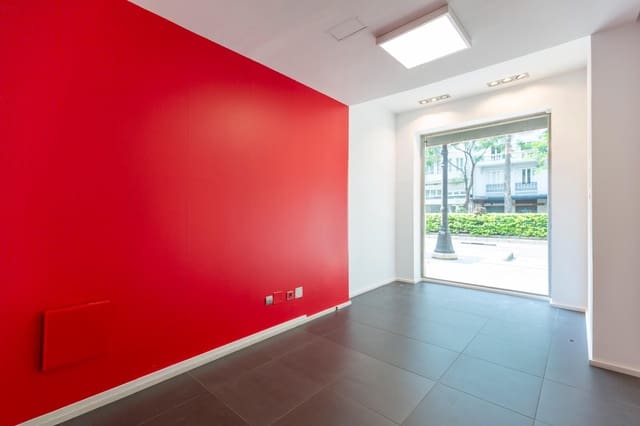 Commercieel te huur in Russafa, Valencia stad - € 3.500 (Ref: 9401054)