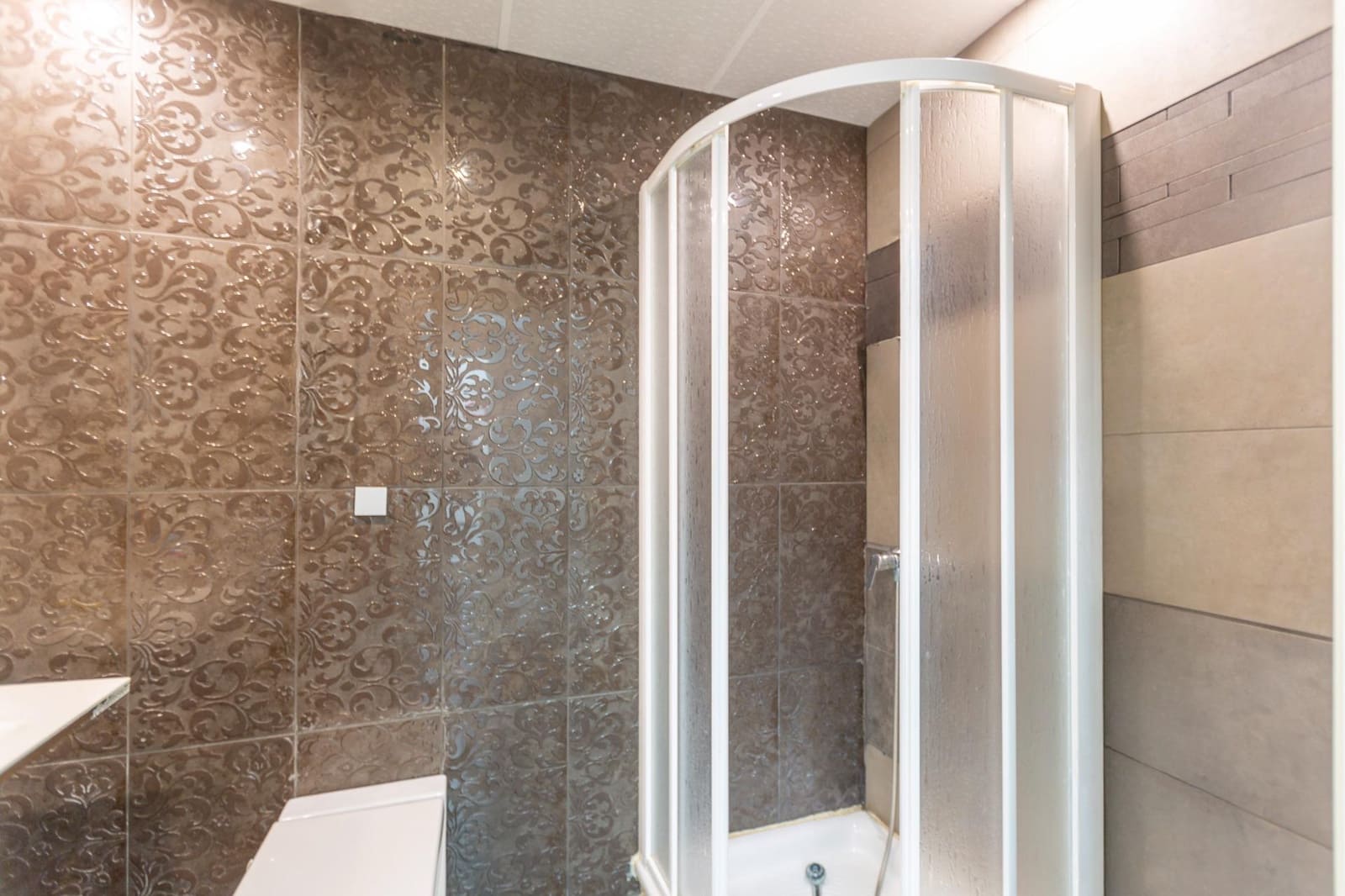 Commercieel te huur in Valencia stad - € 3.500 (Ref: 9401054)