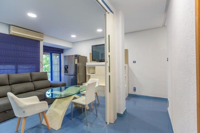 3 sovrum Lägenhet att hyra i Russafa, Valencia stad - 2 200 € (Ref: 9414101)