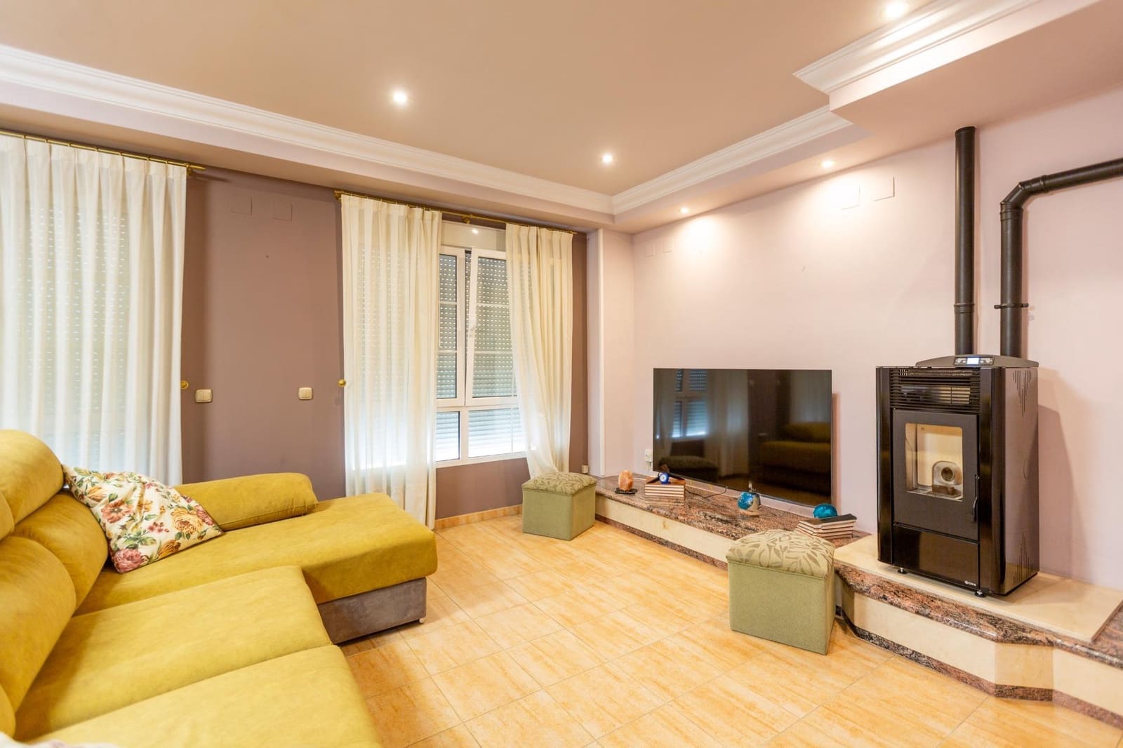 4 Zimmer Haus zu verkaufen in Manuel mit Garage - 280.000 € (Ref: 9414104)