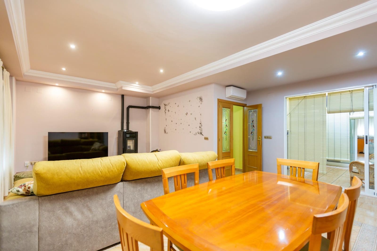 4 Zimmer Haus zu verkaufen in Manuel mit Garage - 280.000 € (Ref: 9414104)