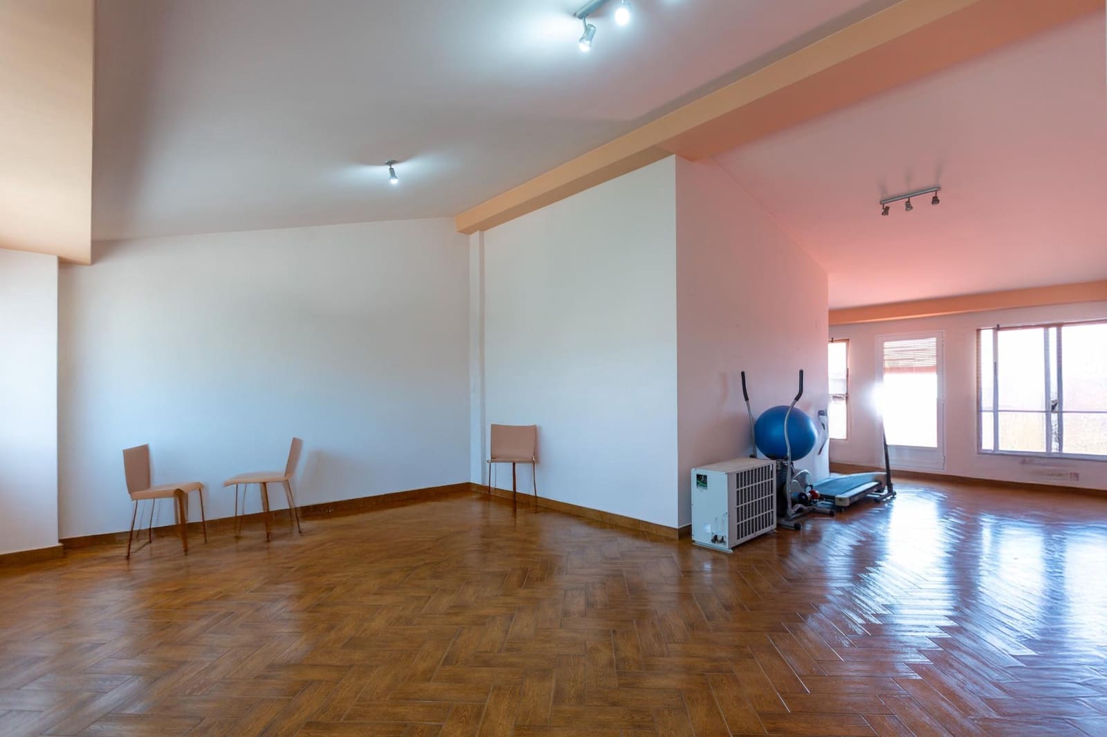 4 Zimmer Haus zu verkaufen in Manuel mit Garage - 280.000 € (Ref: 9414104)