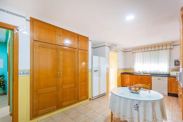 4 sypialnia Dom na sprzedaż w Manuel z garażem - 280 000 € (Ref: 9414104)