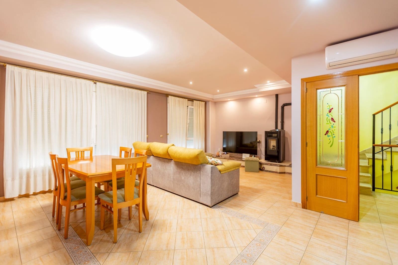 4 Zimmer Haus zu verkaufen in Manuel mit Garage - 280.000 € (Ref: 9414104)