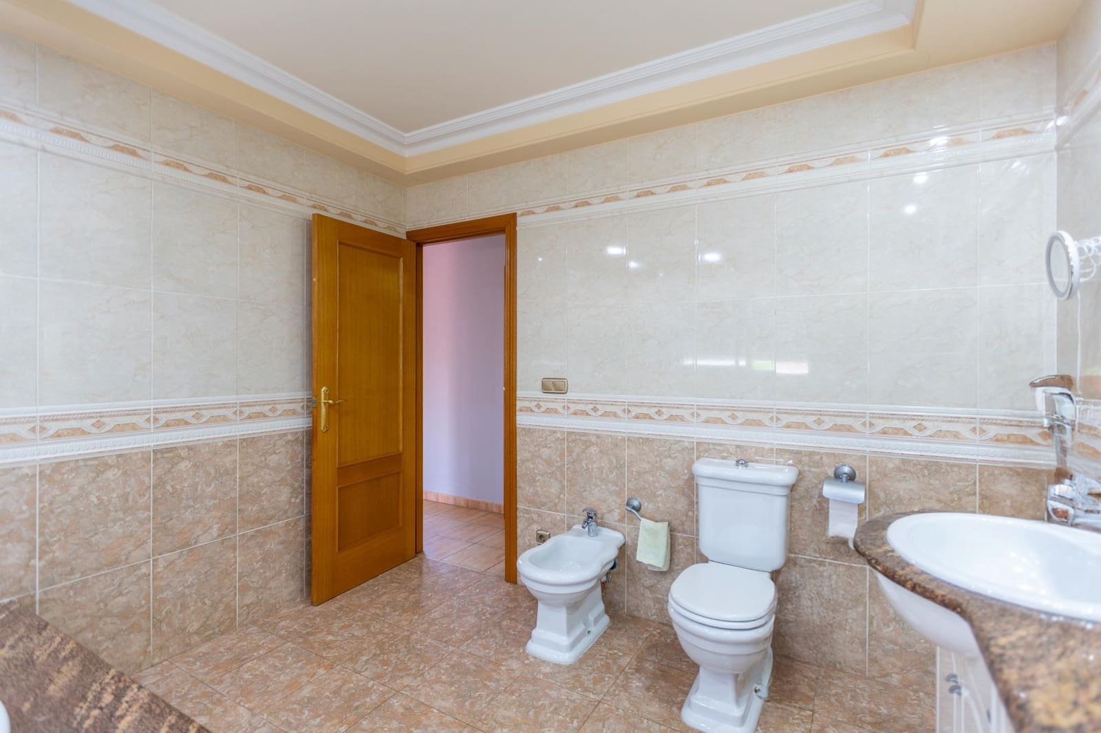 4 Zimmer Haus zu verkaufen in Manuel mit Garage - 280.000 € (Ref: 9414104)