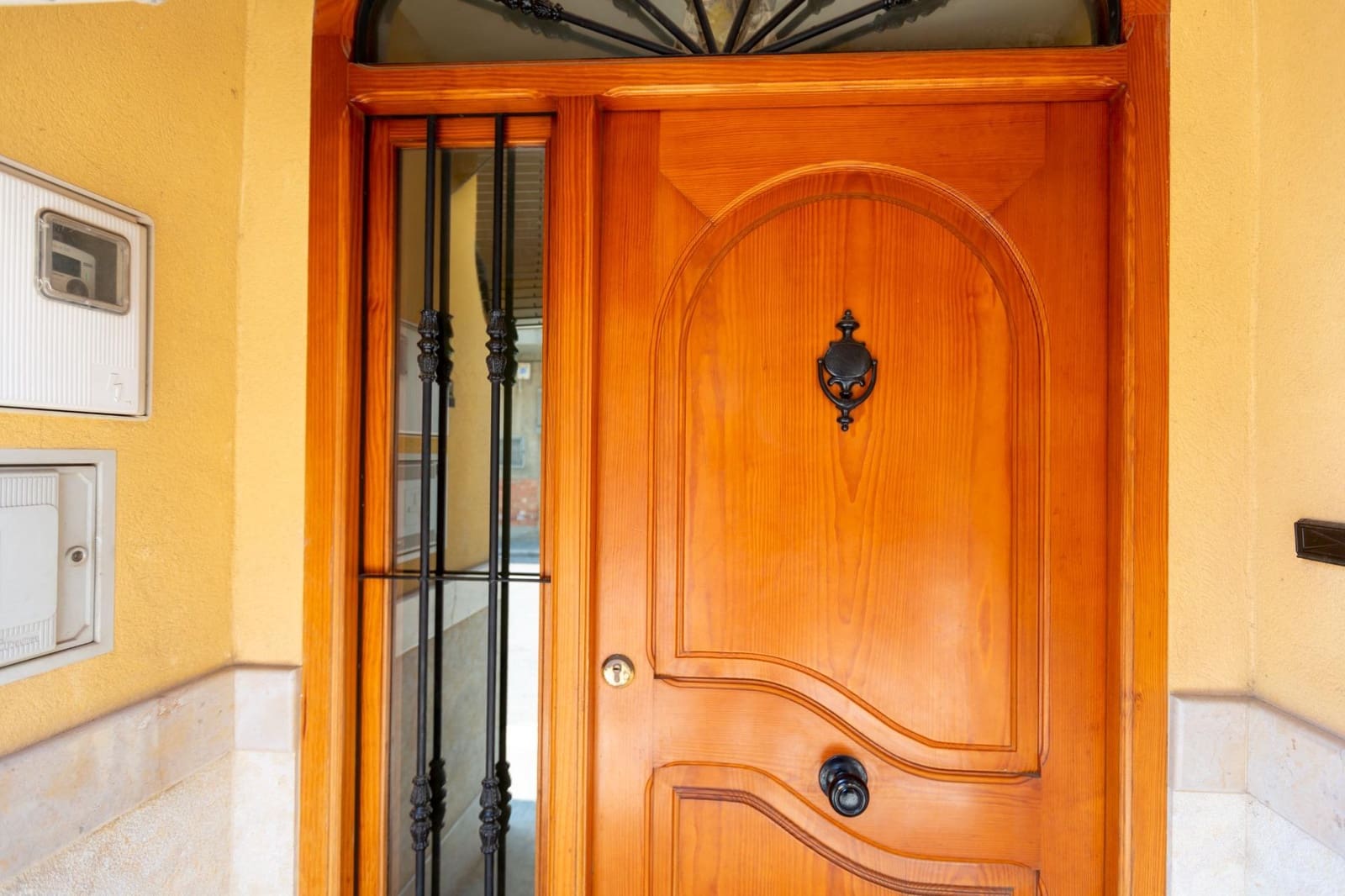 4 Zimmer Haus zu verkaufen in Manuel mit Garage - 280.000 € (Ref: 9414104)