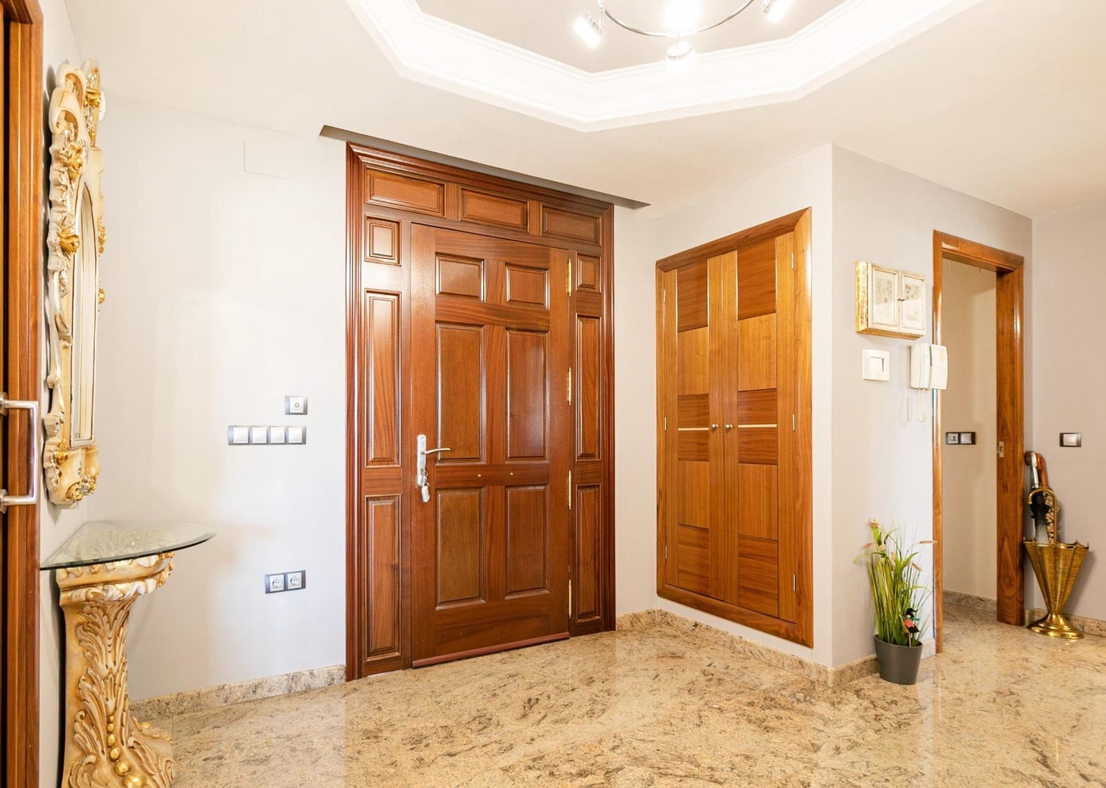 5 sovrum Villa till salu i Gandia med pool - 700 000 € (Ref: 9422448)