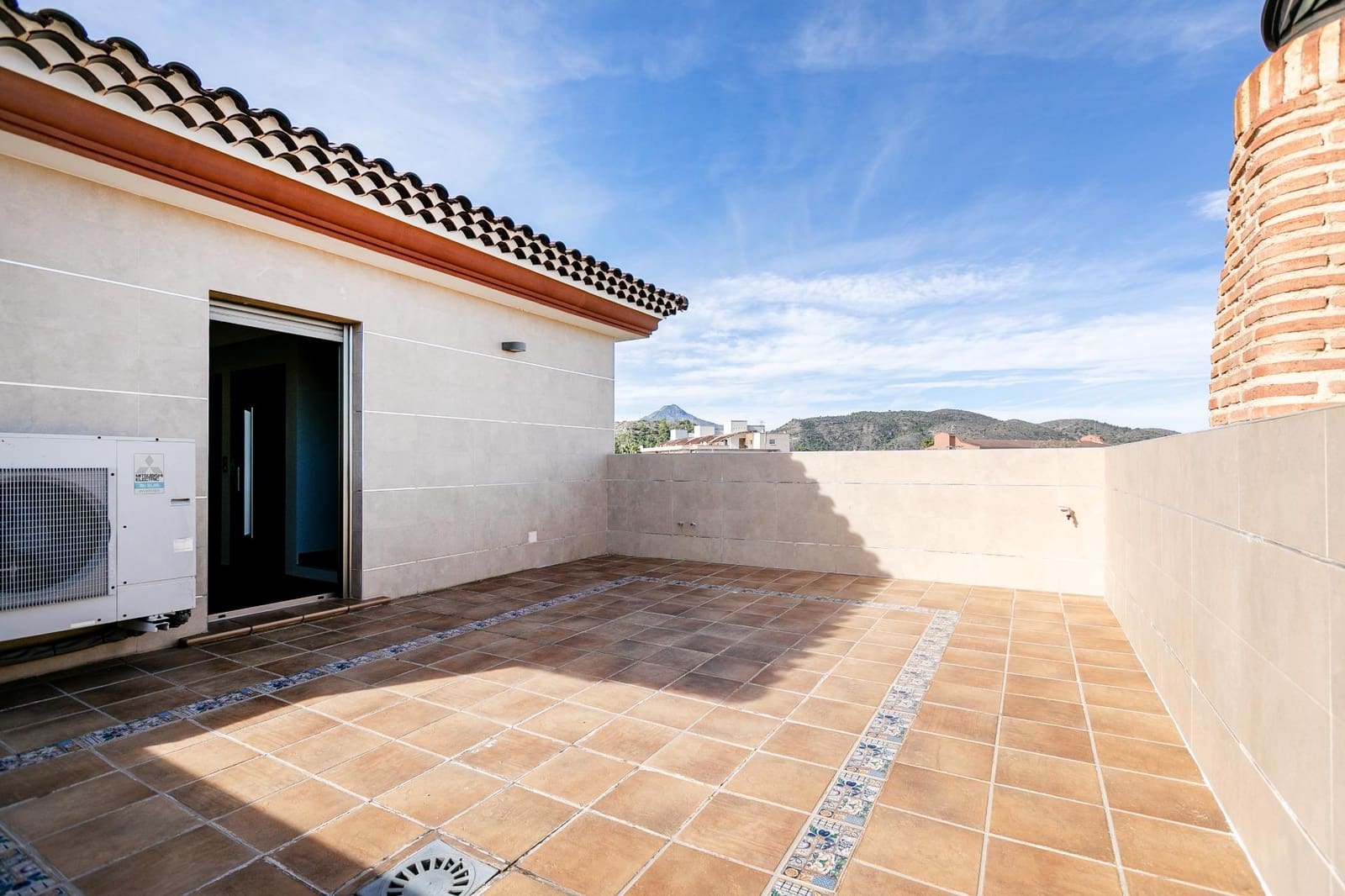 5 sovrum Villa till salu i Gandia med pool - 700 000 € (Ref: 9422448)
