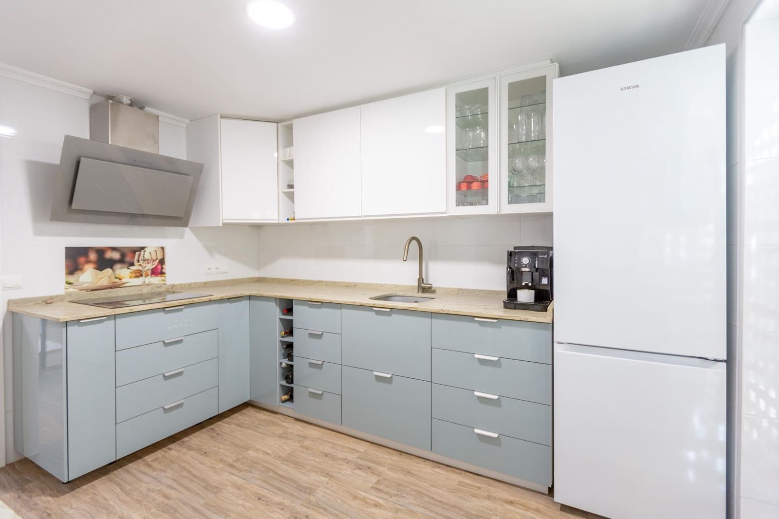 4 soverom Rekkehus til salgs i Godelleta med svømmebasseng - € 289 000 (Ref: 9422450)