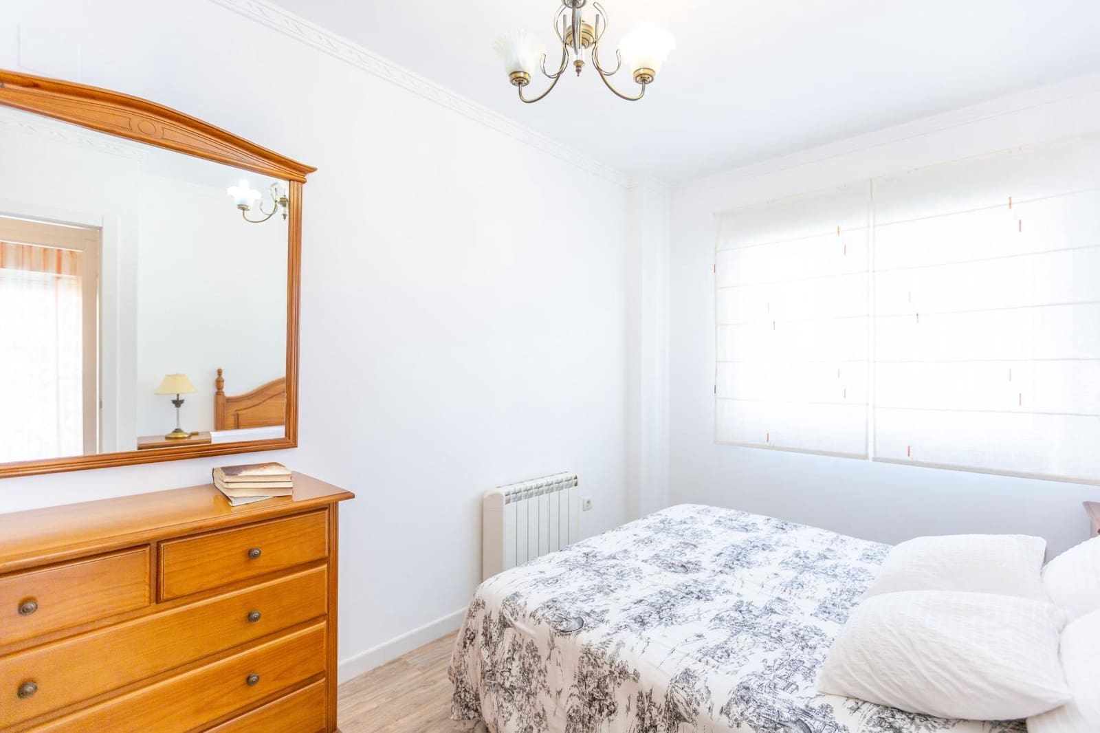 4 soverom Rekkehus til salgs i Godelleta med svømmebasseng - € 289 000 (Ref: 9422450)