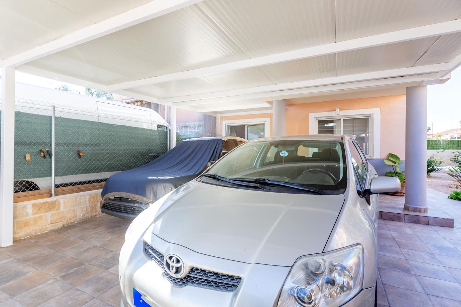 4 soverom Rekkehus til salgs i Godelleta med svømmebasseng - € 289 000 (Ref: 9422450)