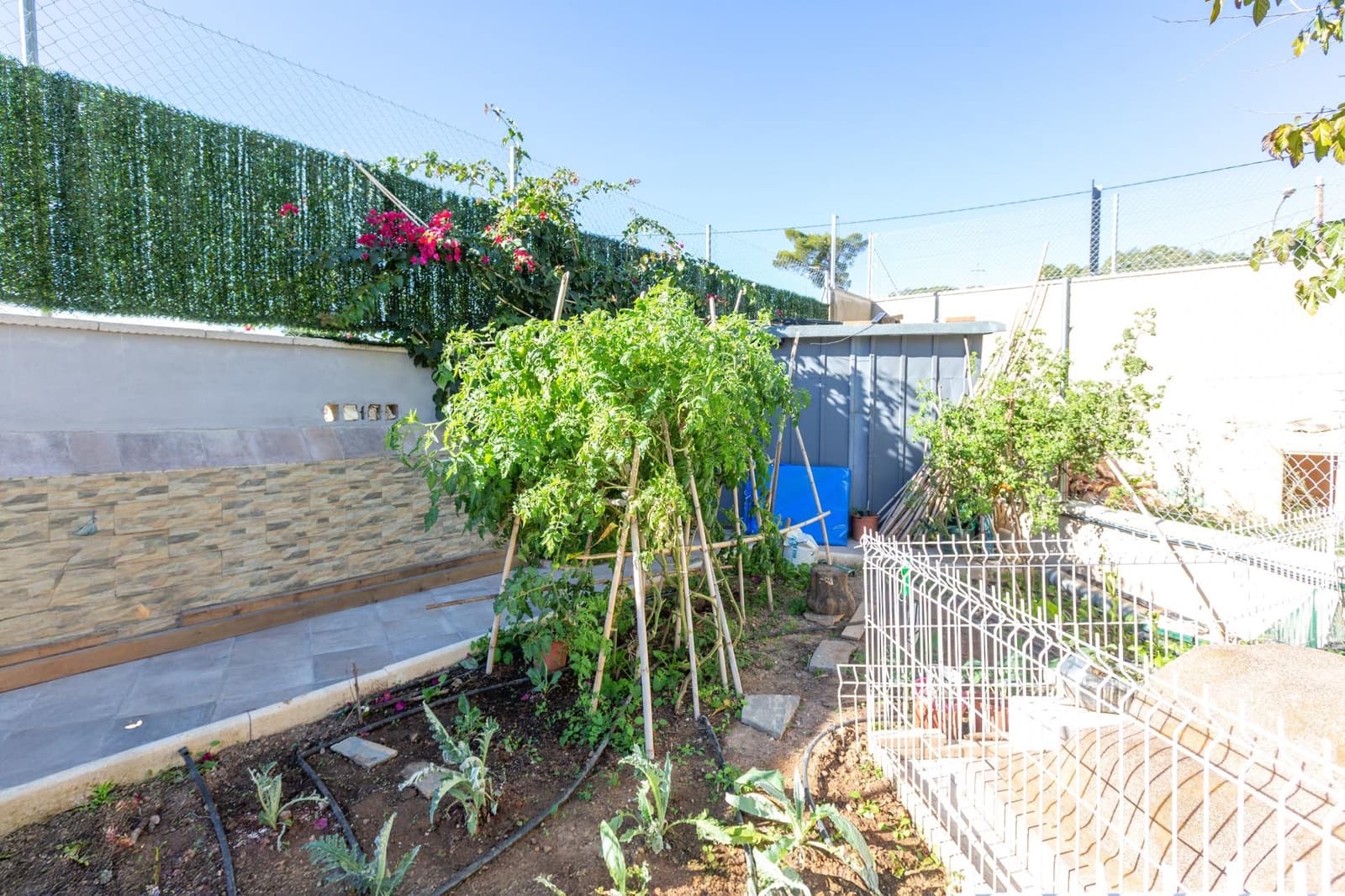 4 soverom Rekkehus til salgs i Godelleta med svømmebasseng - € 289 000 (Ref: 9422450)