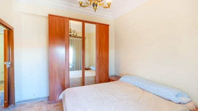 2 soveværelse Lejlighed til salg i Cabanyal-Canyamelar, Valencia by - € 189.000 (Ref: 9440139)
