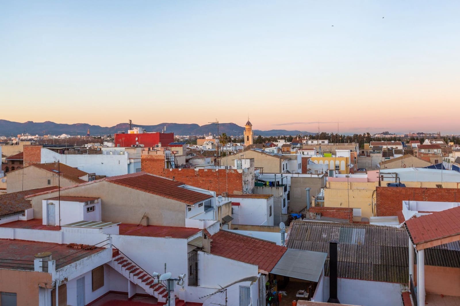 4 slaapkamer Rijtjeshuis te koop in Massalfassar met zwembad - € 329.000 (Ref: 9491453)