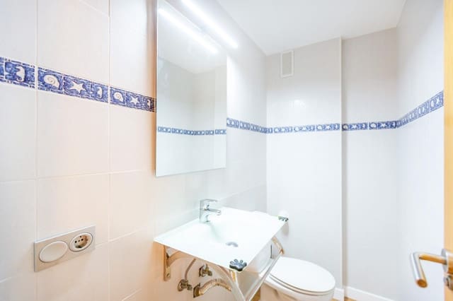 4 slaapkamer Rijtjeshuis te koop in Massalfassar met zwembad - € 329.000 (Ref: 9491453)