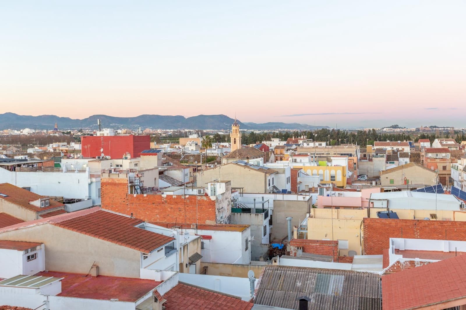 4 slaapkamer Rijtjeshuis te koop in Massalfassar met zwembad - € 329.000 (Ref: 9491453)