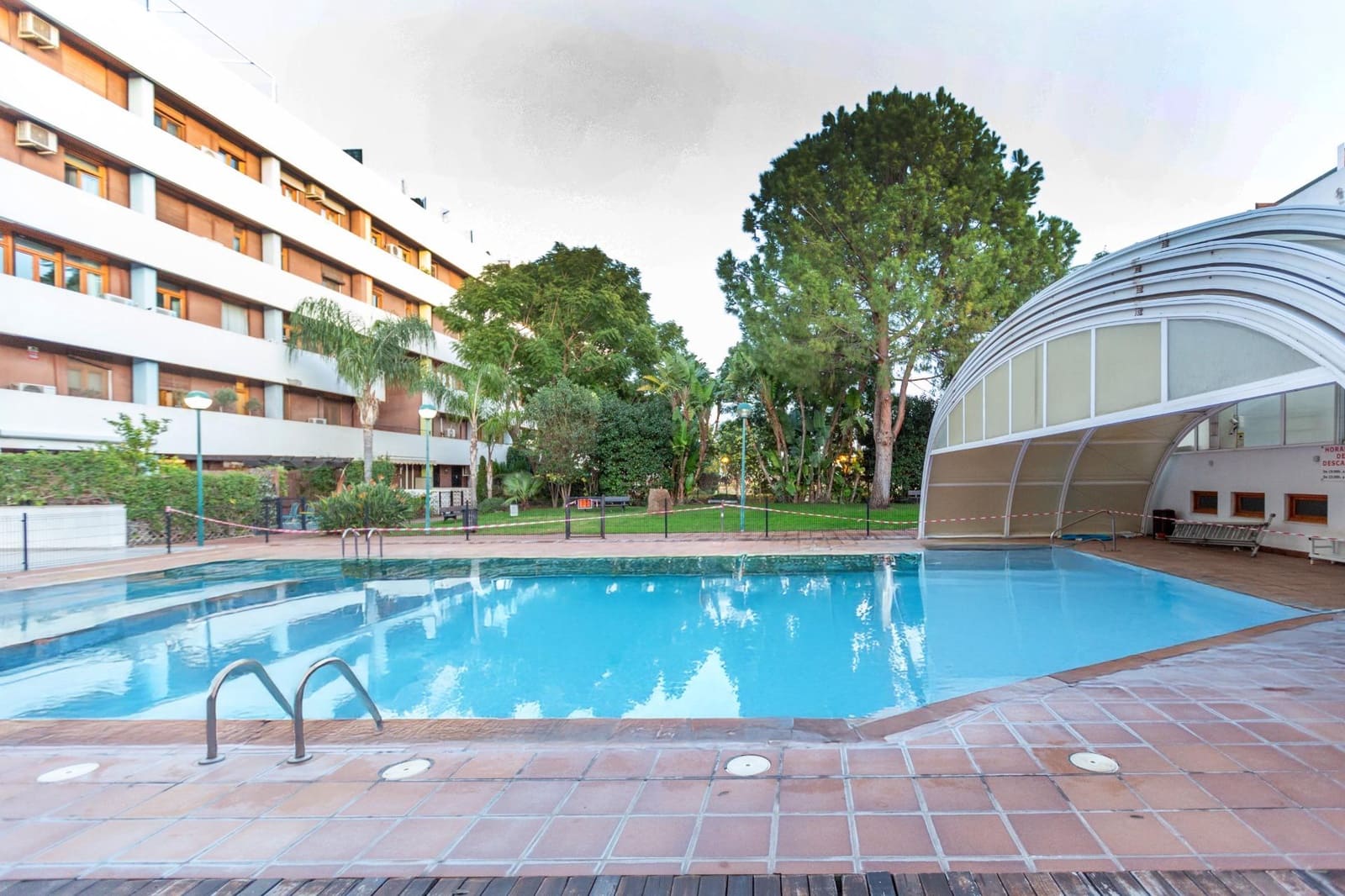 4 slaapkamer Rijtjeshuis te koop in Massalfassar met zwembad - € 329.000 (Ref: 9491453)