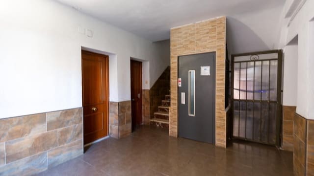 5 makuuhuone Asunto myytävänä paikassa Sant Antoni, Valencia kaupunki mukana 
autotalli - 374 000 € (Ref: 9791053)