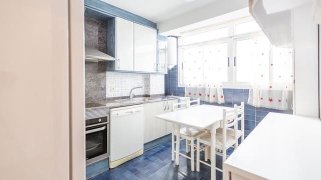 5 makuuhuone Asunto myytävänä paikassa Sant Antoni, Valencia kaupunki mukana 
autotalli - 374 000 € (Ref: 9791053)