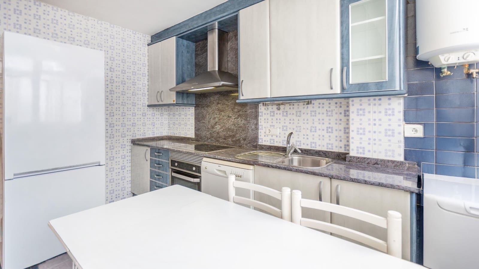 5 makuuhuone Asunto myytävänä paikassa Valencia kaupunki mukana 
autotalli - 374 000 € (Ref: 9791053)