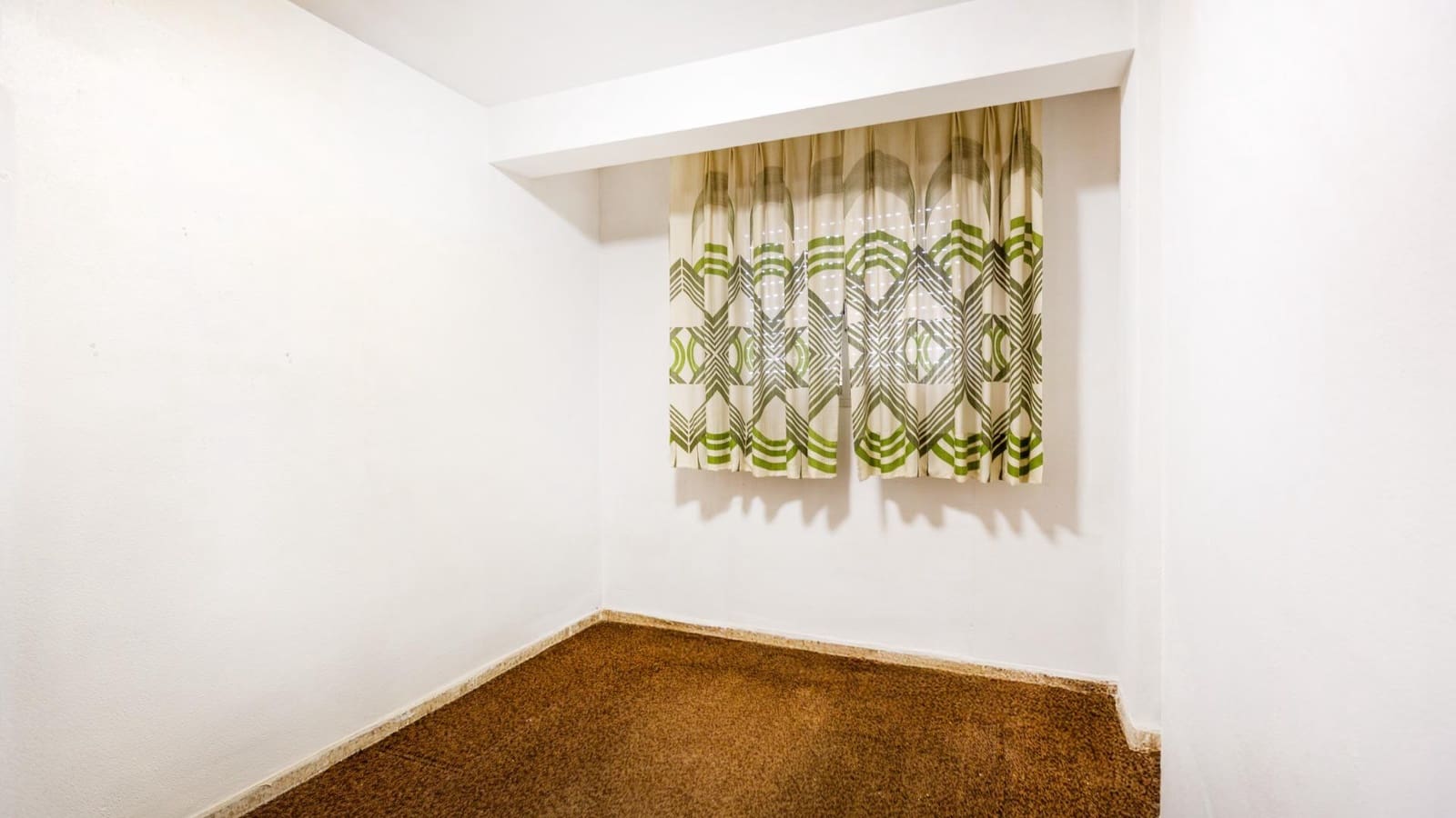 5 makuuhuone Asunto myytävänä paikassa Valencia kaupunki mukana 
autotalli - 374 000 € (Ref: 9791053)