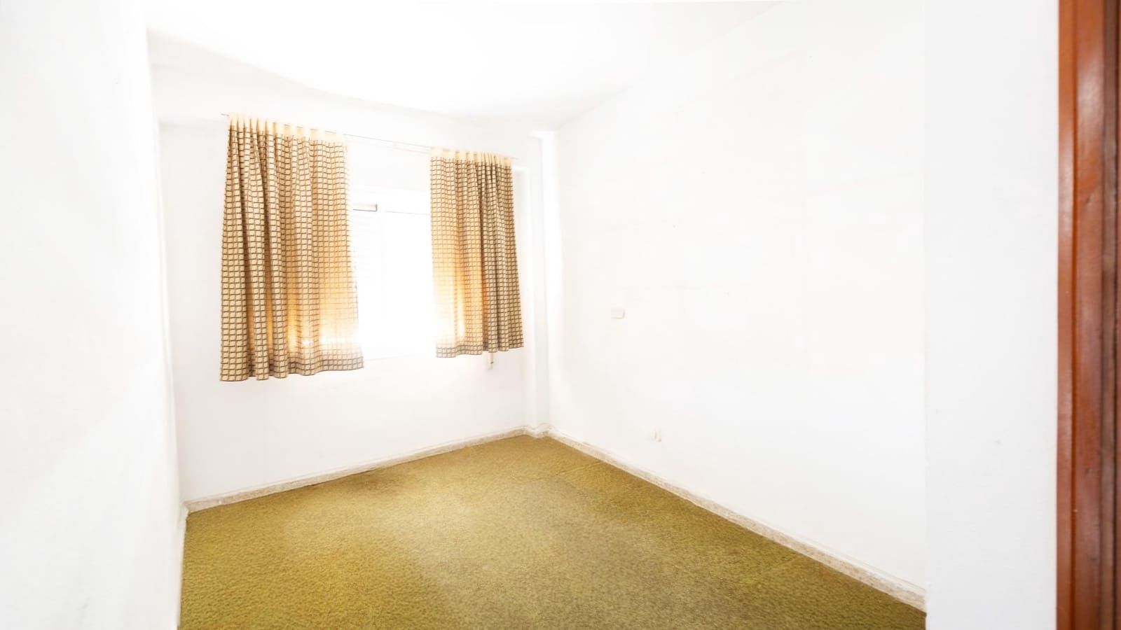 5 makuuhuone Asunto myytävänä paikassa Valencia kaupunki mukana 
autotalli - 374 000 € (Ref: 9791053)