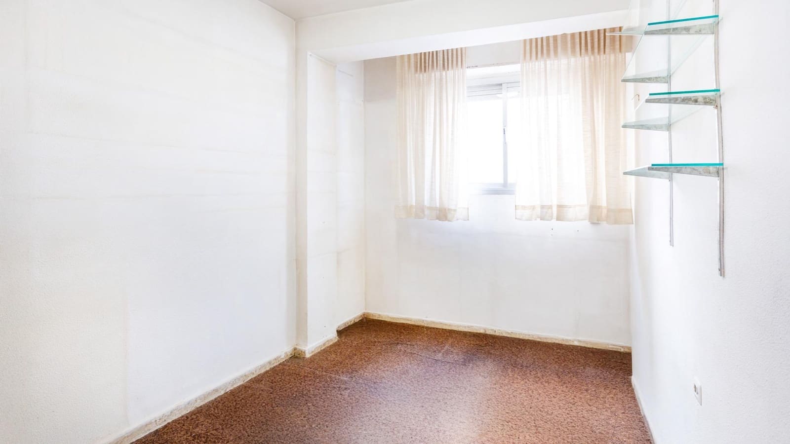 5 makuuhuone Asunto myytävänä paikassa Valencia kaupunki mukana 
autotalli - 374 000 € (Ref: 9791053)