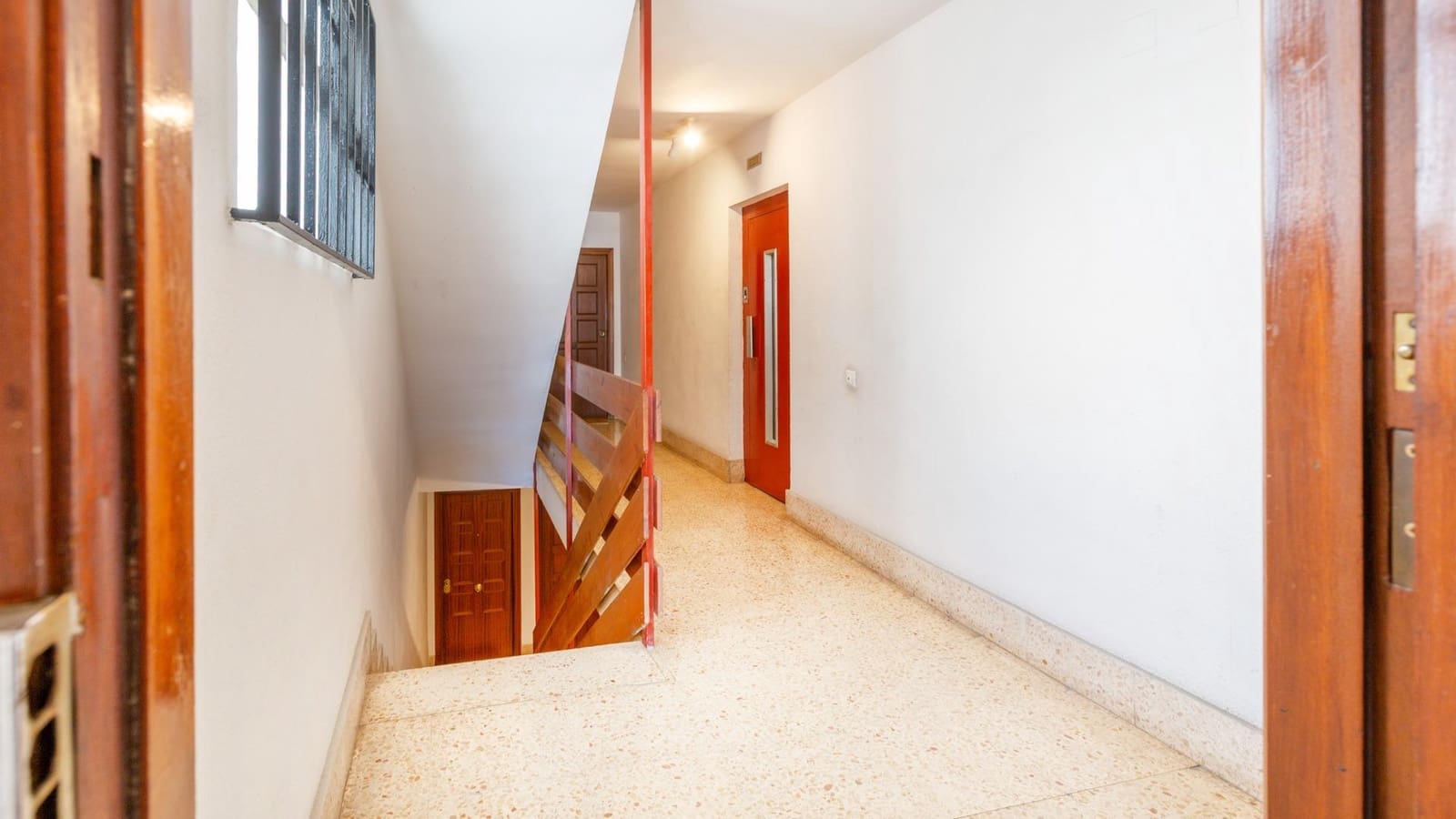 5 makuuhuone Asunto myytävänä paikassa Valencia kaupunki mukana 
autotalli - 374 000 € (Ref: 9791053)