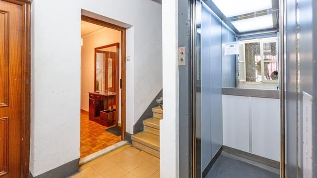 5 makuuhuone Asunto myytävänä paikassa Sant Antoni, Valencia kaupunki mukana 
autotalli - 374 000 € (Ref: 9791053)