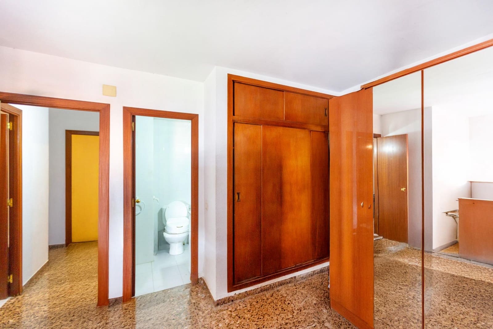 3 sovrum Lägenhet till salu i Viladecans med garage - 299 000 € (Ref: 9799262)