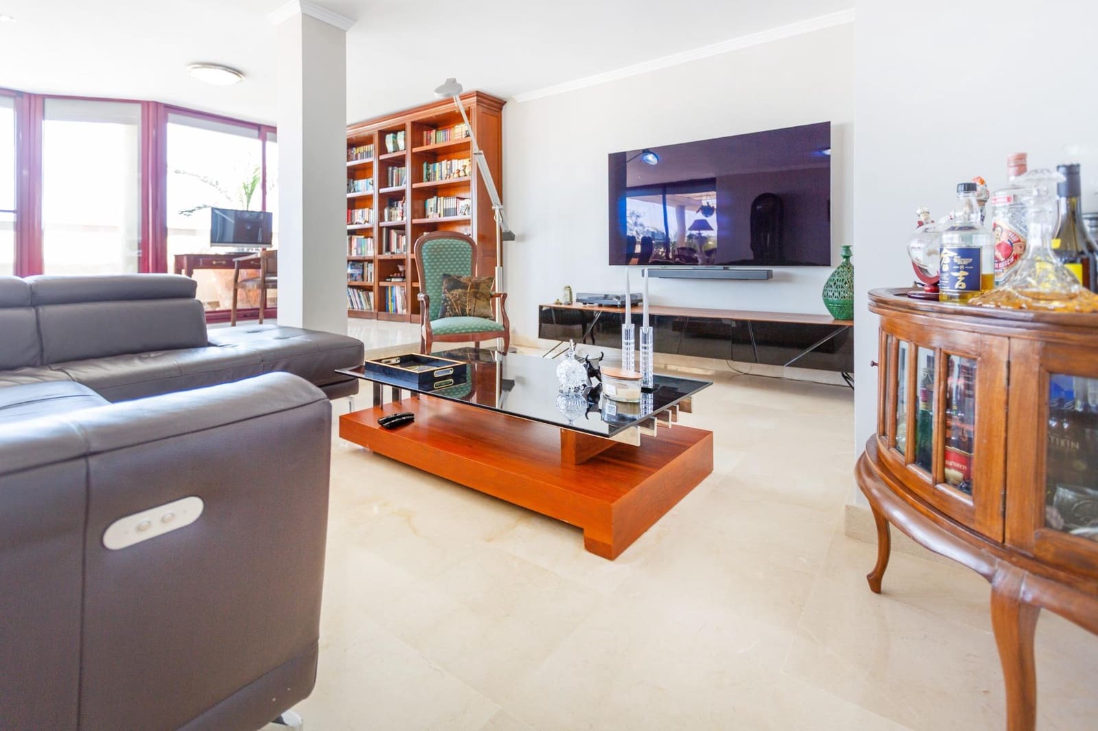 4 bedroom Penthouse for sale in Valencia city with pool - € 1,446,500 (Ref: 9811583)