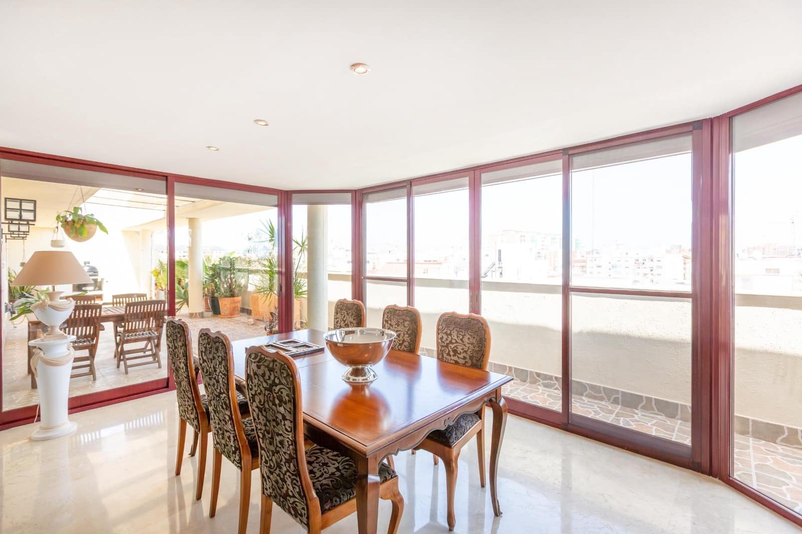 4 bedroom Penthouse for sale in Valencia city with pool - € 1,446,500 (Ref: 9811583)