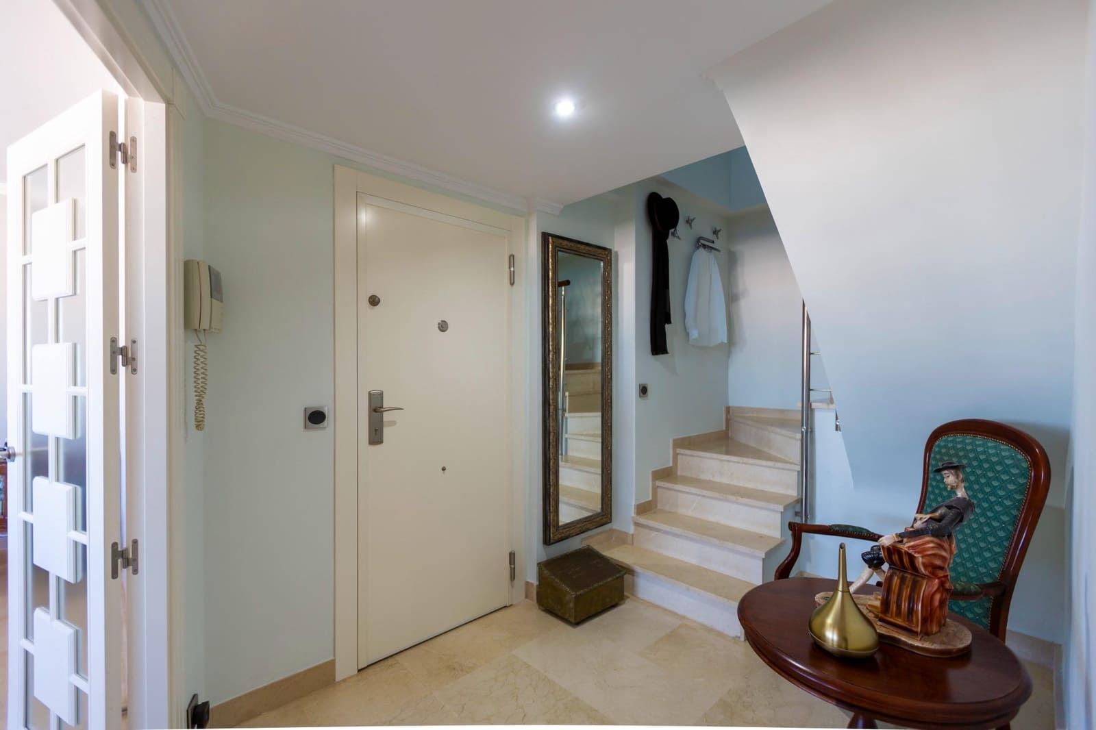 4 bedroom Penthouse for sale in Valencia city with pool - € 1,446,500 (Ref: 9811583)