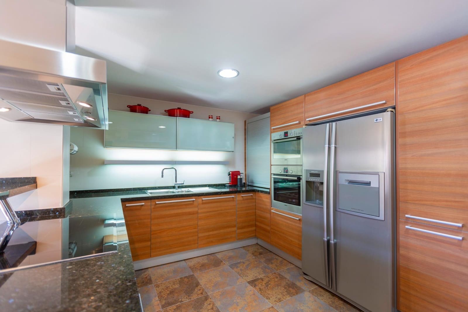 4 bedroom Penthouse for sale in Valencia city with pool - € 1,446,500 (Ref: 9811583)