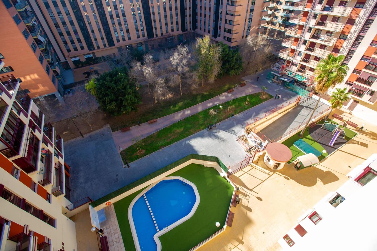 4 bedroom Penthouse for sale in Valencia city with pool - € 1,446,500 (Ref: 9811583)