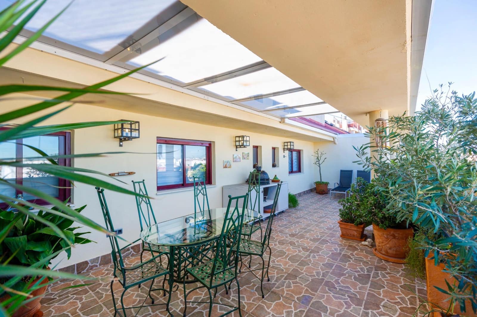 4 bedroom Penthouse for sale in Valencia city with pool - € 1,446,500 (Ref: 9811583)
