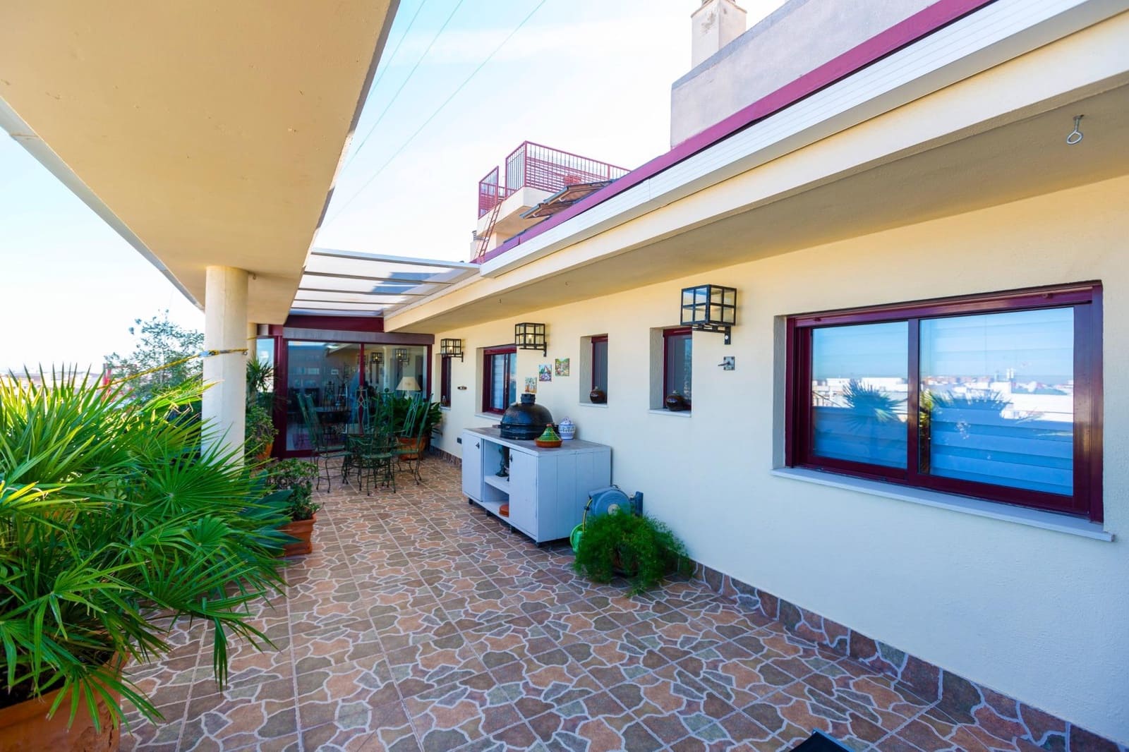 4 bedroom Penthouse for sale in Valencia city with pool - € 1,446,500 (Ref: 9811583)