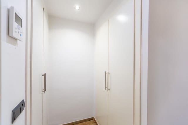 4 Zimmer Villa zu verkaufen in Moncada mit Pool Garage - 475.662 € (Ref: 9836241)