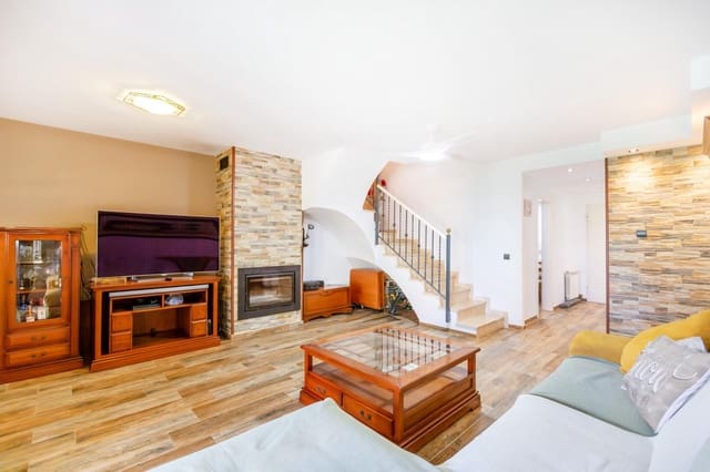 4 Zimmer Villa zu verkaufen in Moncada mit Pool Garage - 475.662 € (Ref: 9836241)